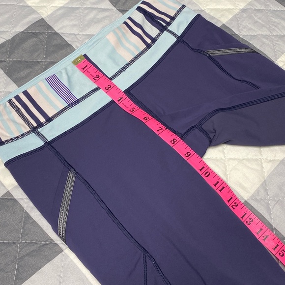 Blue Lululemon Run A Marathon Crop II, 8 - Picture 6 of 15